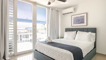 3 habitaciones, escritorio, tabla de planchar con plancha y wifi gratis