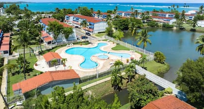 Casa Oasis - Neu Renovierte Strandvilla, Villa by the Beach – 3 Bedroom, 2.5 bath