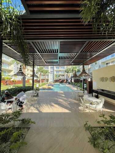 
vr121. New and modern, 2 bedrooms with private garden.