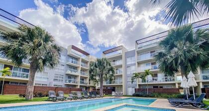 vr121. New and modern, 2 bedrooms with private garden.