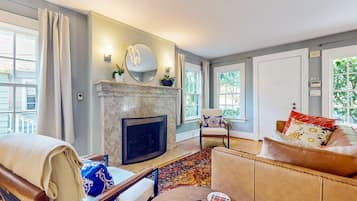 TV, fireplace, offices