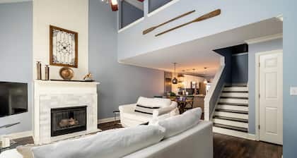 Fabulous 3BR Townhome with Cozy Backyard only 1.4 ml from Augusta National