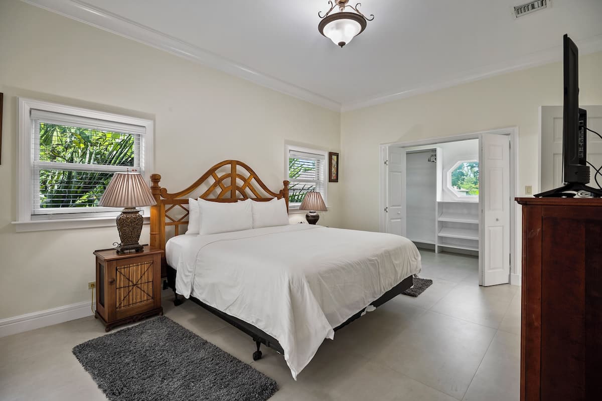2 bedrooms, laptop workspace, blackout curtains, iron/ironing board