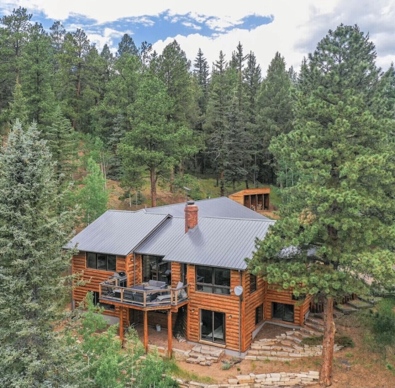 المنشأة من الخارج