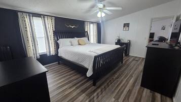 3 bedrooms, WiFi, bed sheets