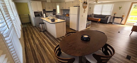 Interior. Cozy country home just outside the city! Enjoy a quiet getaway with the family.