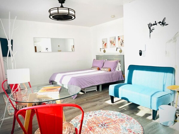 1 habitación, escritorio, wifi y ropa de cama 