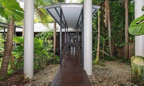 Property grounds - Villa One on Murphy Street (Port Douglas)