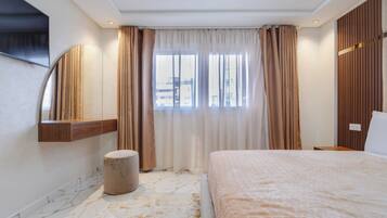 Deluxe Apartment, Balcony, City View | 2 bedrooms, blackout curtains, soundproofing