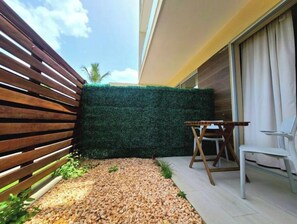 Outdoor dining - vr123.2bd Modern private garden

 (Bayahibe)