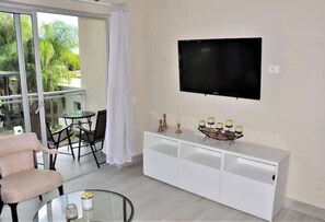 Living area - vr203.2bd New apt. overlooking the pool!Fantastic!

 (Bayahibe)