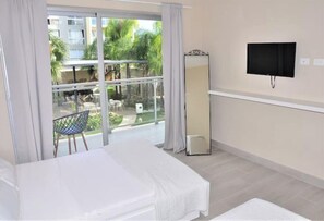 1 chambre, fer et planche à repasser, Wi-Fi, draps fournis