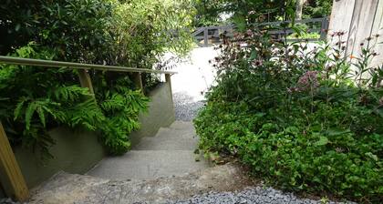 Vogelsang guesthouse, 5 minute walk to downtown West Jefferson.