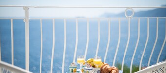 Casa Clara - Modern House with Breathtaking Views of Capri and Positano