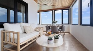 Interior - Luxury Villa with Spectacular Views. Ideal for Families and Groups of Friends (Tías)