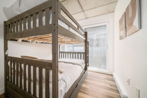 3 bedrooms, iron/ironing board, travel crib, free WiFi