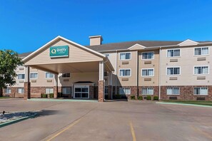 Exterior - Quality Inn Blackwell I-35 (Blackwell)
