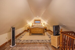 2 bedrooms, iron/ironing board, travel crib, free WiFi