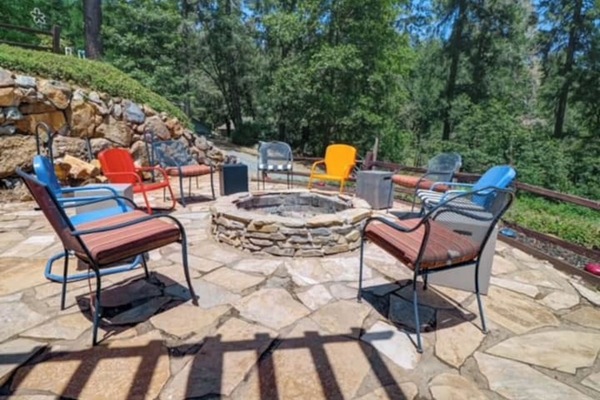 Banyera d'hidromassatge a l'aire lliure