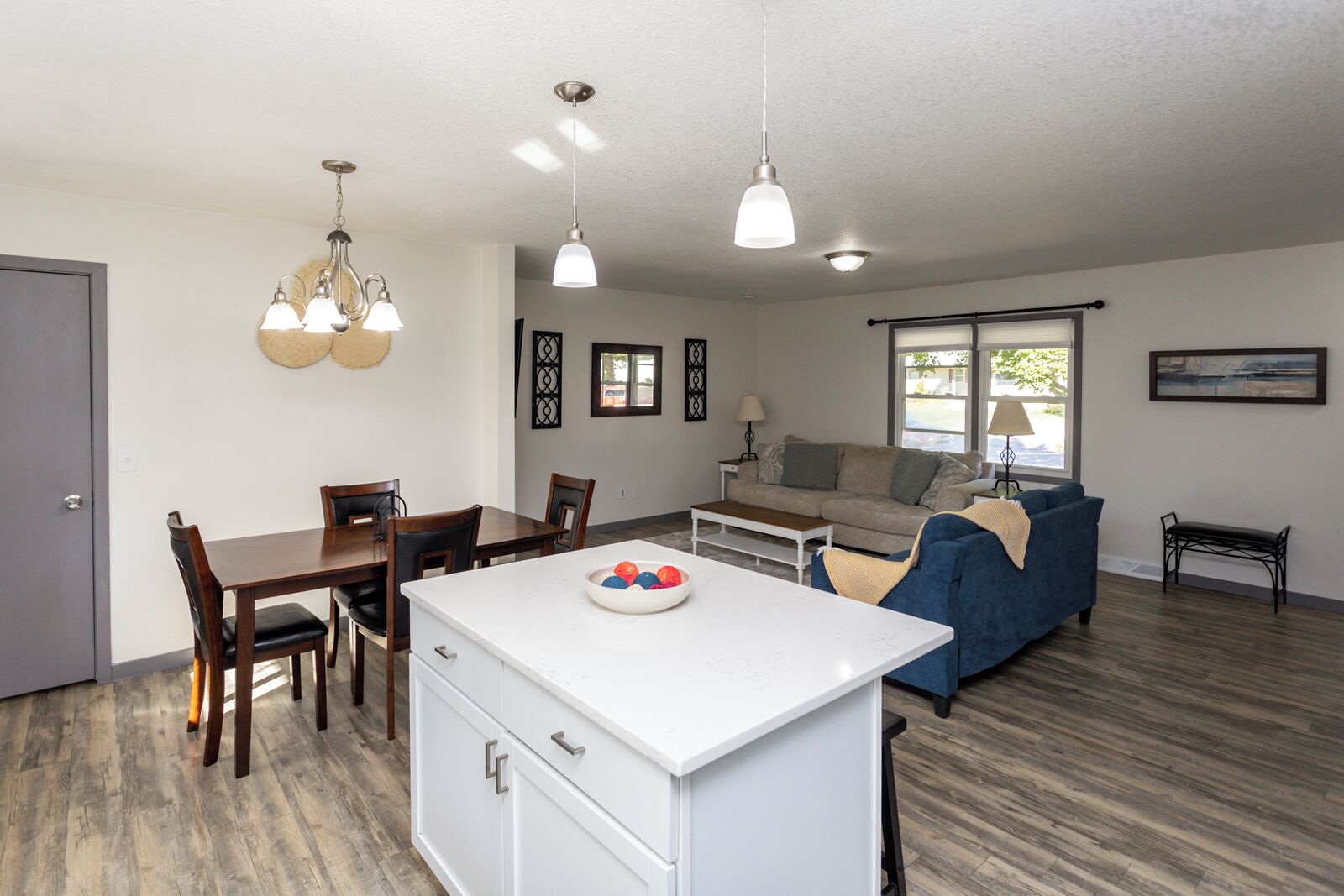 Spacious 5-bedroom house with WiFi and AC in Ankeny Iowa.  