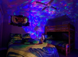 3 bedrooms, iron/ironing board, travel cot, WiFi - Loon Mountain Retreat at Lincoln NH (Lincoln)