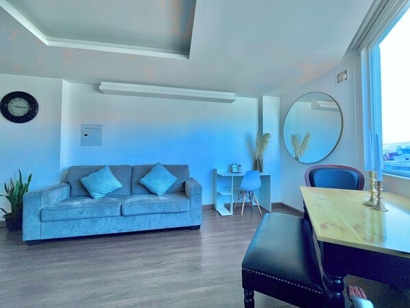 Classic Apartment, City View | 1 bedroom, blackout curtains, iron/ironing board, free WiFi - Suite chic cerca al parque la Carolina (Quito)