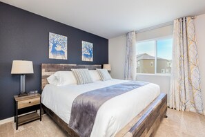 3 camere, una scrivania, ferro/asse da stiro, Wi-Fi gratuito