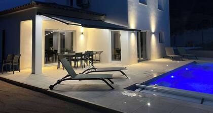 Casamea | Villa Familiale, Piscine, 15 min Ajaccio