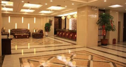 Huilong Business Hotel