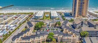 Private & Comfy Oasis: 5-star, Ocean View, Pool, Near Golf ~ Free Parking!