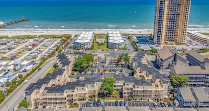 Private & Comfy Oasis: 5-star, Ocean View, Pool, Near Golf ~ Free Parking!