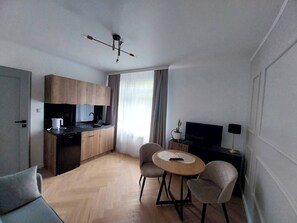 高級公寓, 2 間臥室, 花園景 | 私人廚房