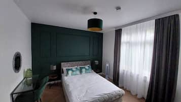 Individually decorated, individually furnished, laptop workspace