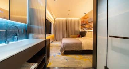 Fuyijia E-sports Hotel (Gongyi Huochang Road Tongben Road Store)