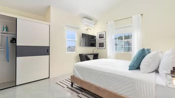 House, Non Smoking, Sea View | 2 bedrooms, hypo-allergenic bedding, free WiFi, bed sheets