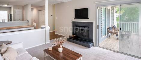 Smart-tv en een open haard