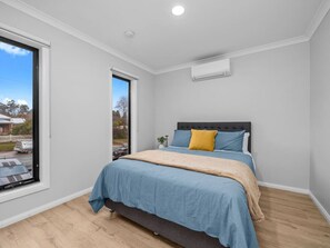 2 soverom, skrivebord og wi-fi