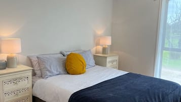 4 bedrooms, iron/ironing board, travel crib, free WiFi