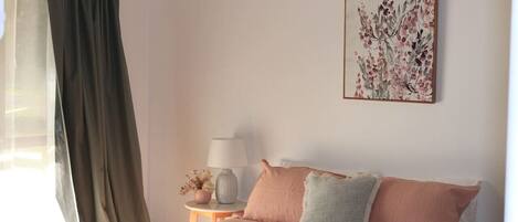 4 bedrooms, iron/ironing board, travel cot, free WiFi