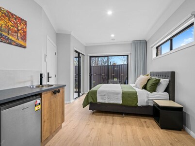 New central three bed townhouse