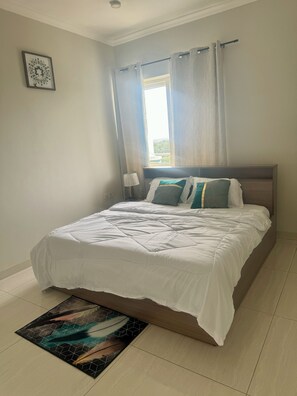 2 makuuhuonetta, työpöytä, silitysrauta/-lauta, Wi-Fi