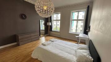 3 bedrooms, WiFi, bed sheets