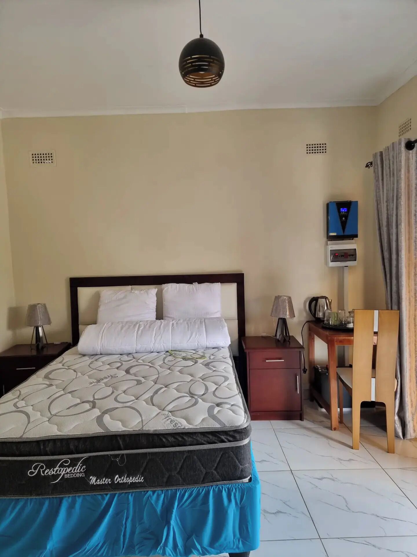 1 chambre, fer et planche à repasser, Wi-Fi, draps fournis