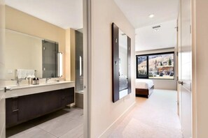 2 habitaciones, cuna de viaje, wifi gratis y ropa de cama 