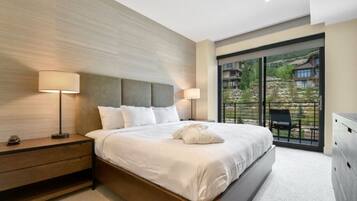 3 bedrooms, travel cot, free WiFi, bed sheets