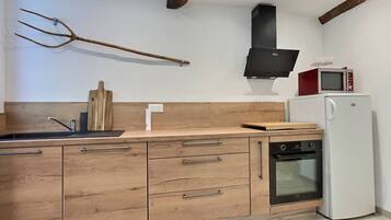 Réfrigérateur, four, lave-vaisselle