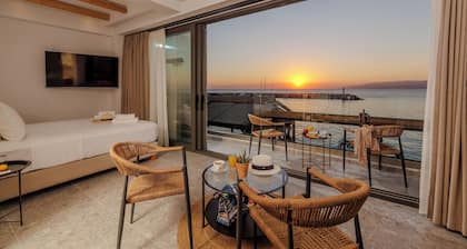 Soho SeaFront Suites