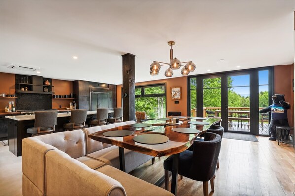 Dining - Green Mountain Haus: 4 br, fireplaces, a/c, private pond, mountain views! (Stowe)