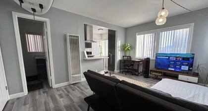 Cozy apartment just 11 minutes drive to Long Beach Cruise Terminal