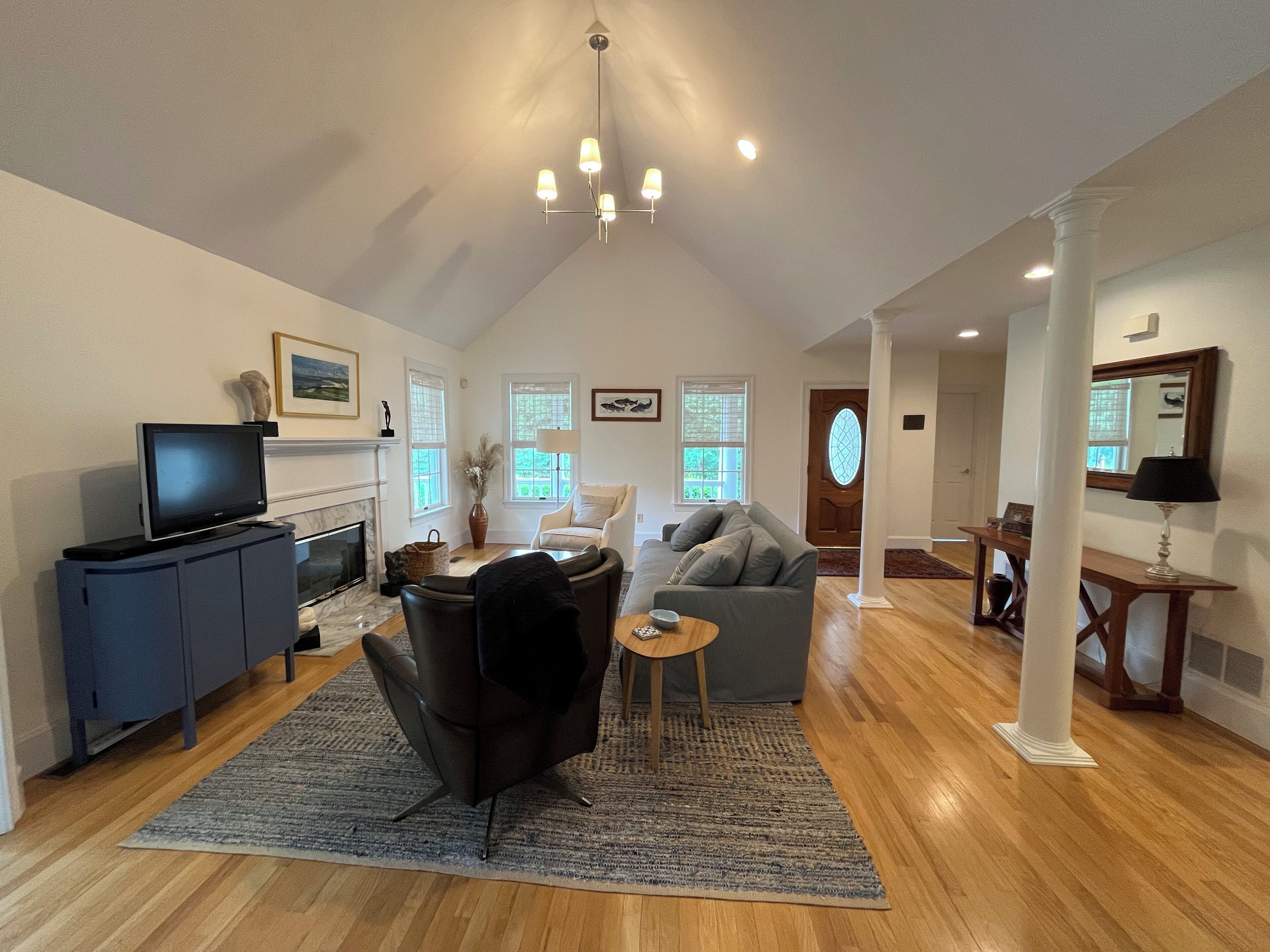 Beautiful 3+ bedroom house on Cape Cod with every amenity including pool